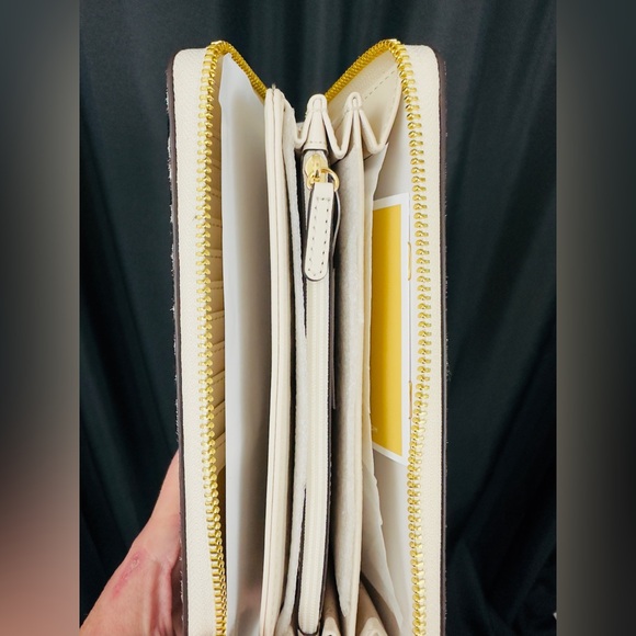 Michael Kors Jet Set Travel Signature Continental Wallet (Lt Cream Calf Hair)NWT - Picture 9 of 12